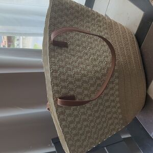 Elegant timeless beach back